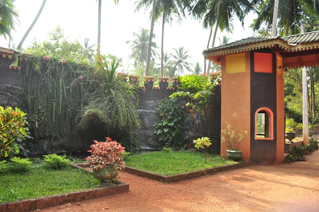 Soba Lanka Holiday Resort Melsiripura Exterior foto